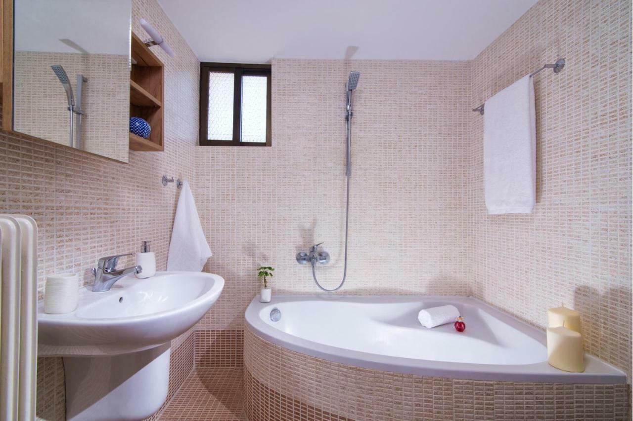 Luxury Villa Rosita W Heated Pool - Nature And Relax Epano Vathia Exterior photo